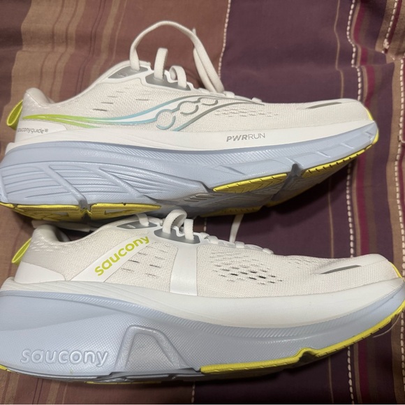 Saucony White and Yellow Athletic Shoes with Cushioned Sole - Picture 5 of 5